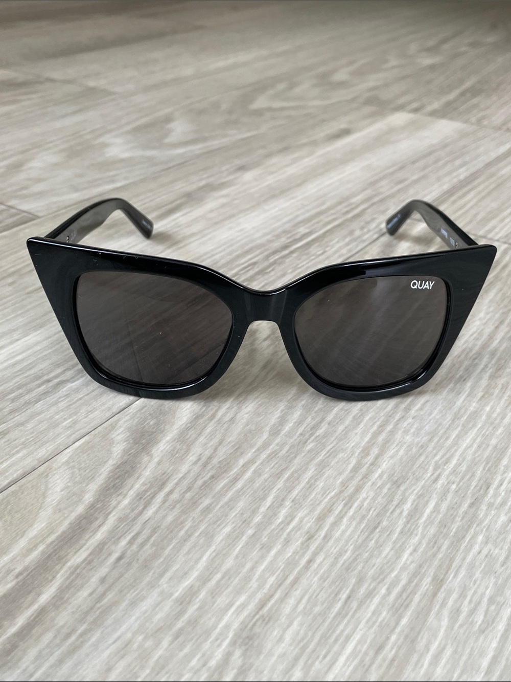 OFFERS WELCOMED Quay Harper 1212 Black Cat-Eye Lens Cat 3 Sunglasses